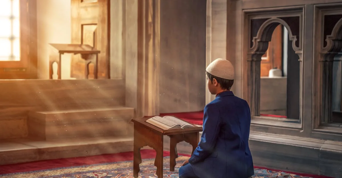 découvrez le coran, le livre sacré de l'islam, source fondamentale de spiritualité et de connaissance. explorez ses enseignements, ses versets et sa sagesse intemporelle.