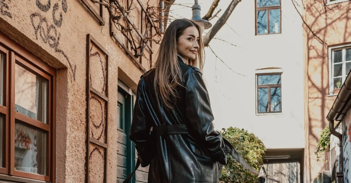 découvrez notre collection de manteaux ceinturés alliant élégance et confort, parfaits pour sublimer votre silhouette en toute saison.