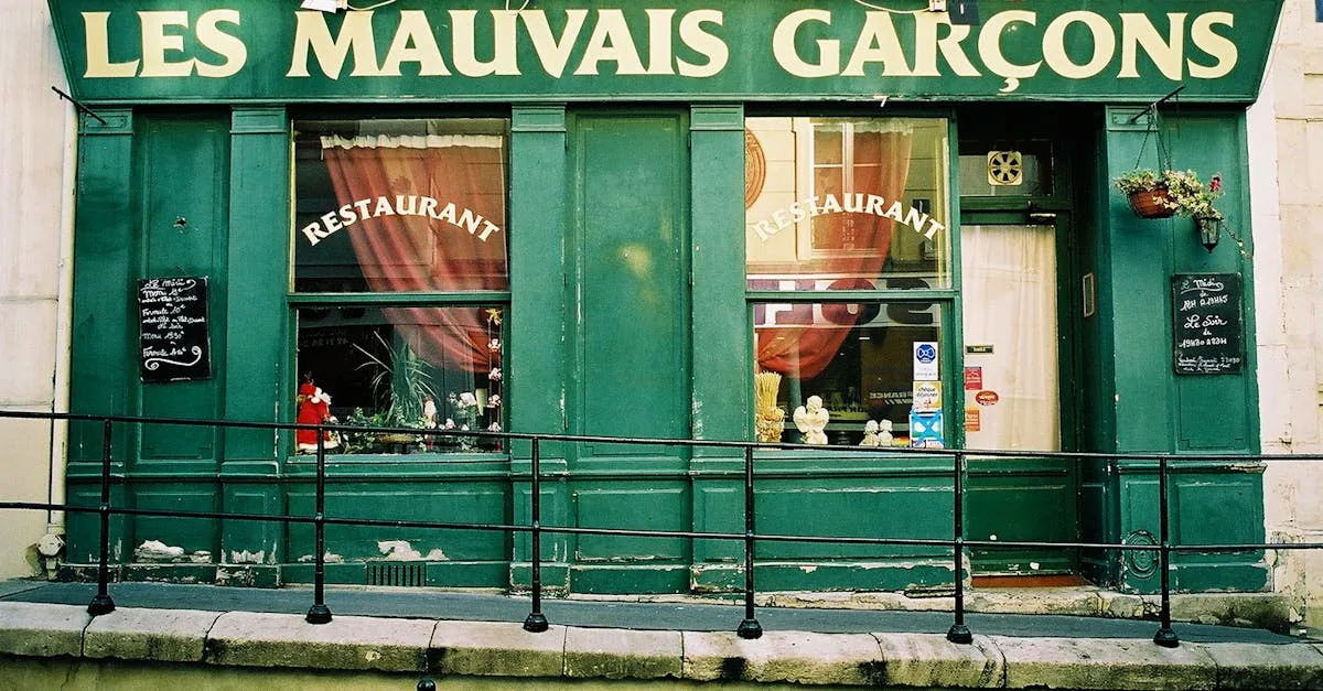 découvrez notre restaurant français chaleureux et accueillant, où la cuisine traditionnelle allie ambiance cozy et saveurs authentiques pour un moment convivial.