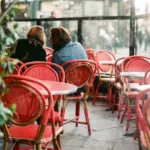 découvrez un restaurant français cosy où la convivialité et les saveurs authentiques se rencontrent pour une expérience culinaire inoubliable.