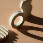 découvrez nos objets décoratifs en jesmonite alliant design moderne et durabilité, parfaits pour sublimer votre intérieur avec style et originalité.