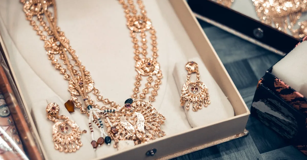 découvrez notre collection exclusive de bijoux raffinés alliant élégance et savoir-faire. trouvez la pièce parfaite pour toutes les occasions.