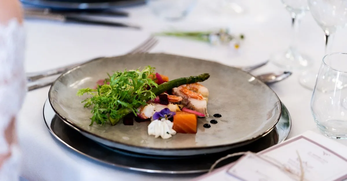 découvrez la gastronomie normande : saveurs authentiques, produits du terroir et recettes traditionnelles de normandie.