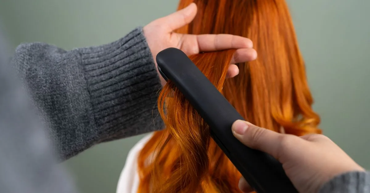 découvrez des conseils et produits essentiels pour prendre soin de vos cheveux au quotidien. astuces, routines et innovations pour une chevelure éclatante et en bonne santé.