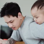 guide complet pour les nouveaux parents : conseils pratiques, astuces et informations essentielles pour bien débuter la parentalité.